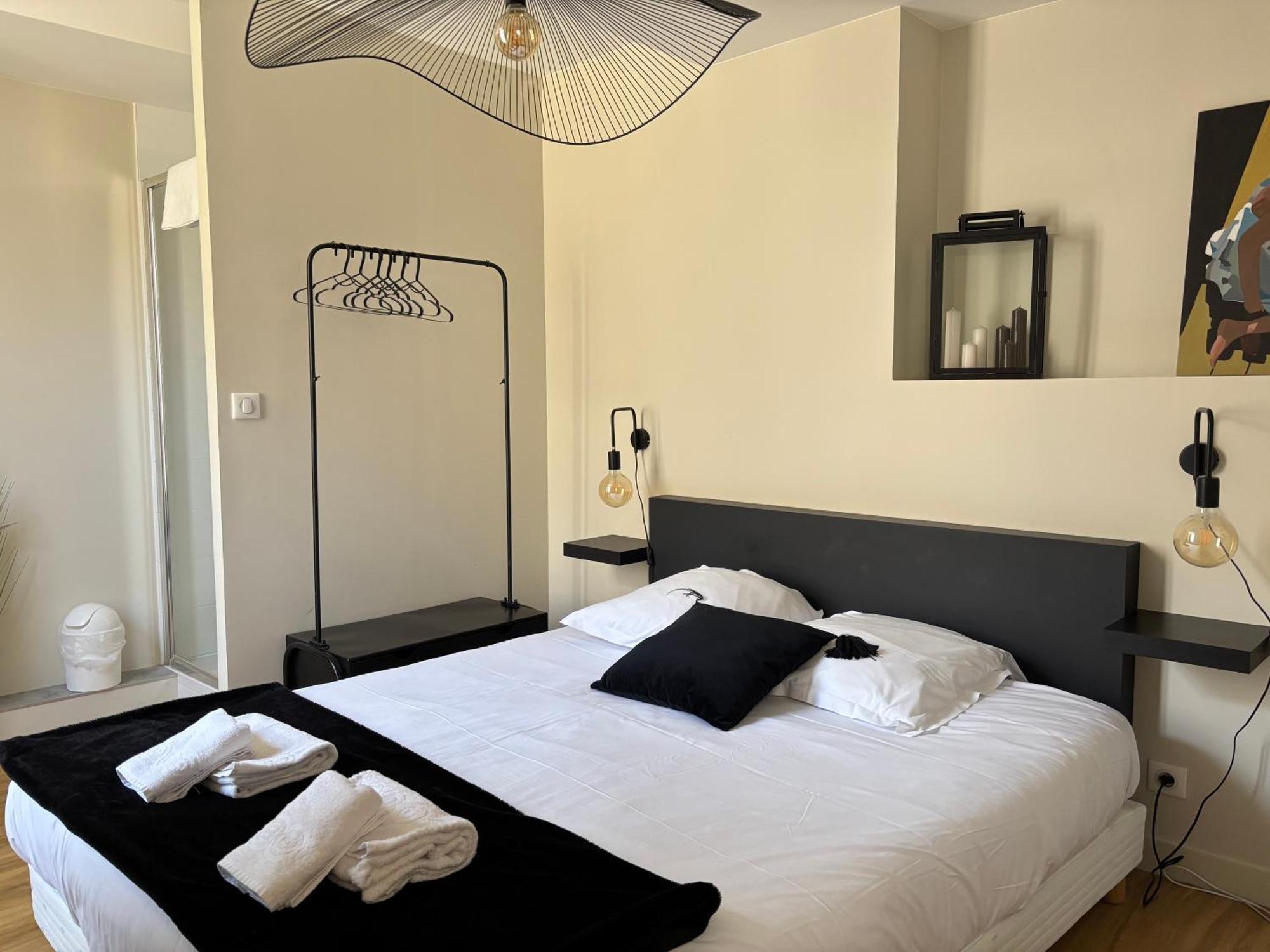 Bajocasse Apt Duplex Spacieux 3 Ch 2 Sdb Cosy Plein Centre Bayeux Decoration Elegante Proche Plages Du Debarquement Exterior photo